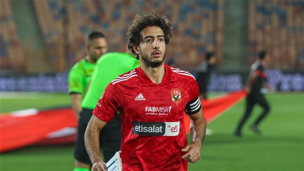 “سخر من الحكم”.. تفاصيل أزمة طرد محمد هاني في مواجهة الأهلي وفاركو بالدوري المصري